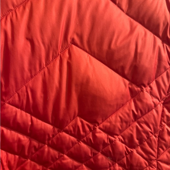 Eddie Bauer Women's Cherry Red Puffer Coat - Picture 6 of 7